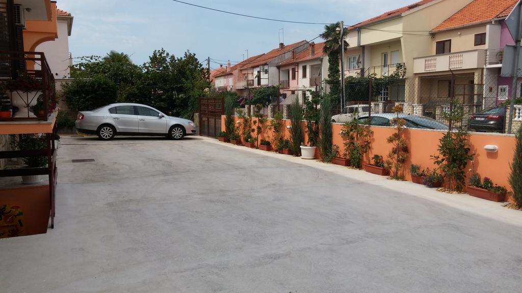 Pansion Maria Bed & Breakfast Zadar Bagian luar foto