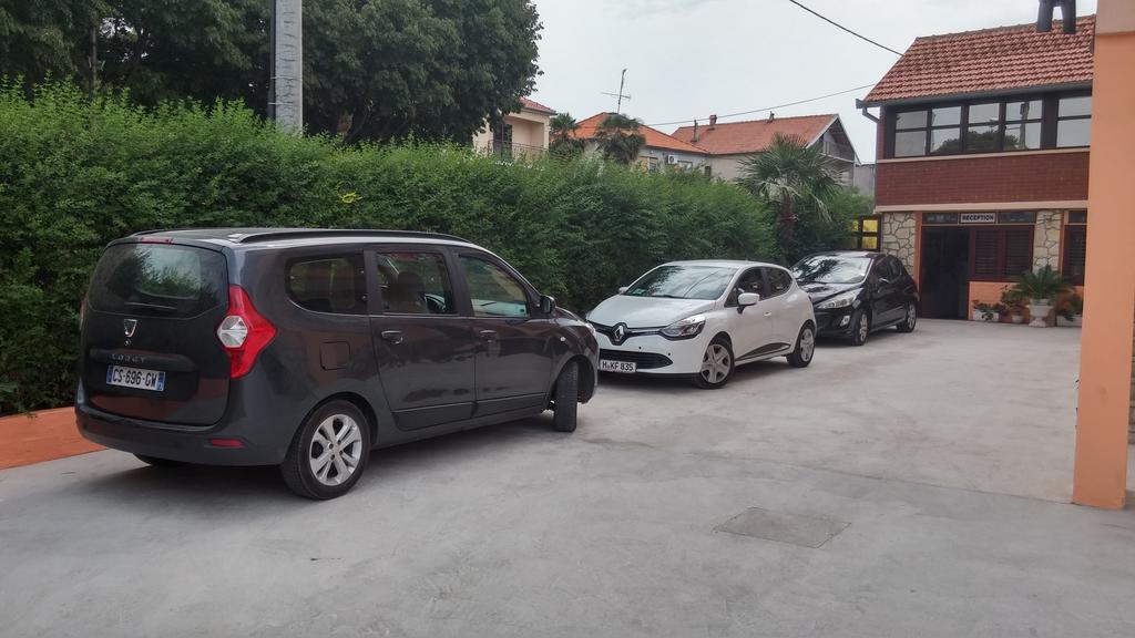 Pansion Maria Bed & Breakfast Zadar Bagian luar foto