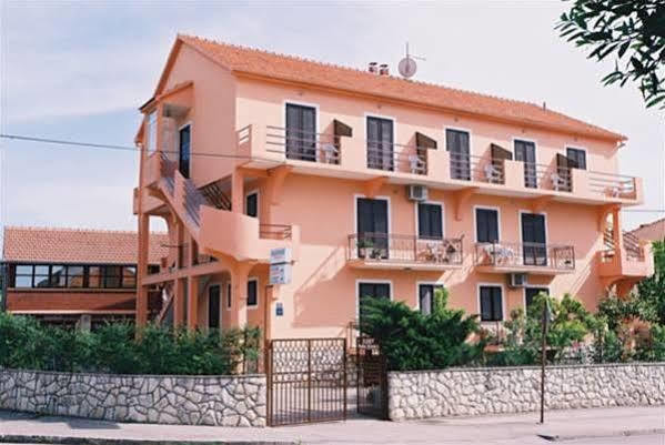 Pansion Maria Bed & Breakfast Zadar Bagian luar foto