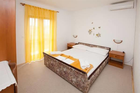 Pansion Maria Bed & Breakfast Zadar Bagian luar foto