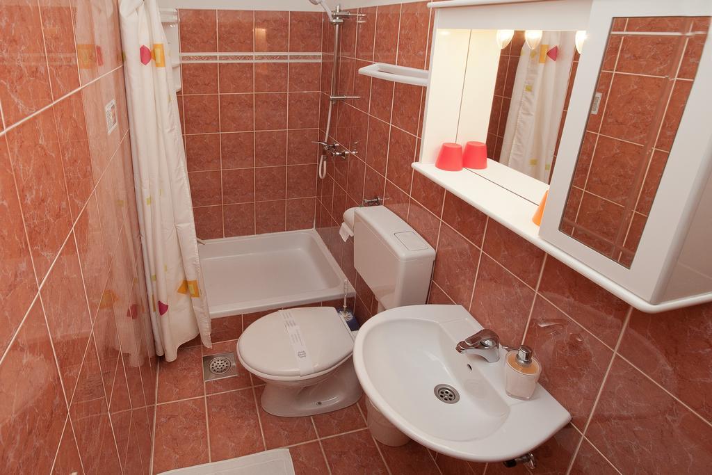 Pansion Maria Bed & Breakfast Zadar Bagian luar foto