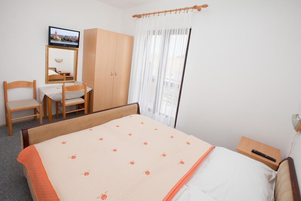 Pansion Maria Bed & Breakfast Zadar Ruang foto