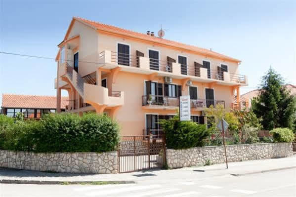 Pansion Maria Bed & Breakfast Zadar Bagian luar foto