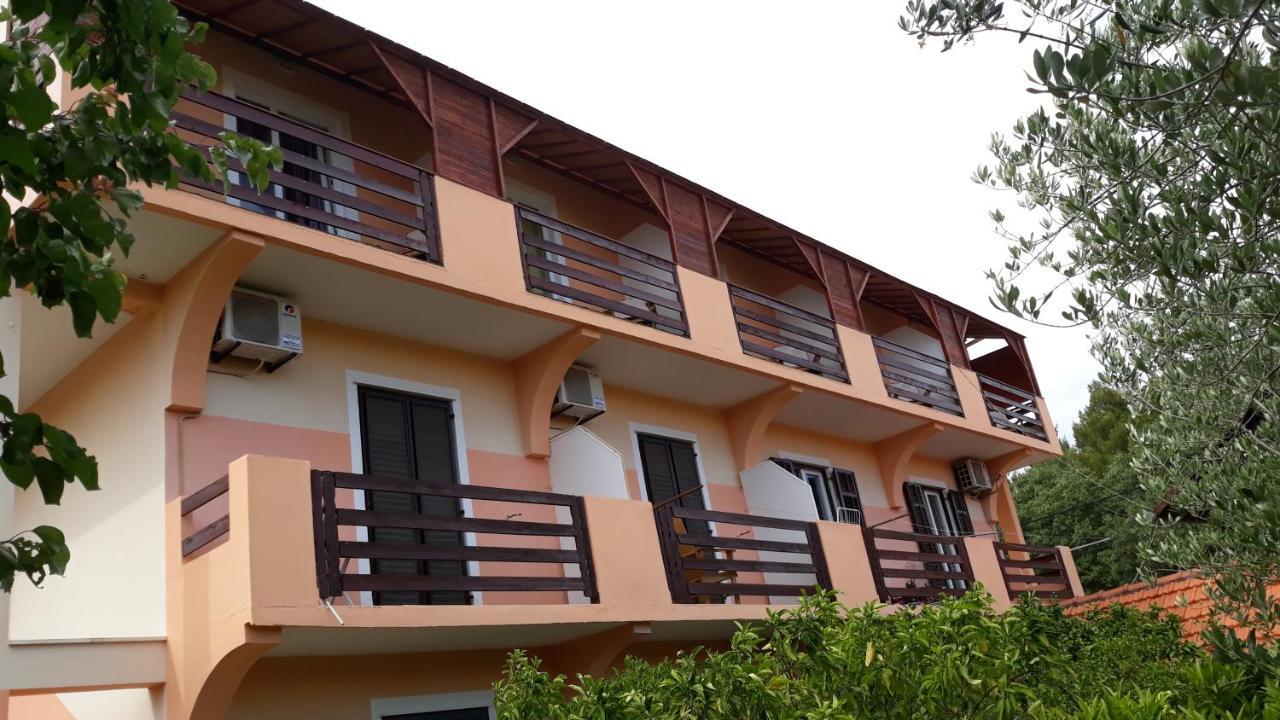 Pansion Maria Bed & Breakfast Zadar Bagian luar foto